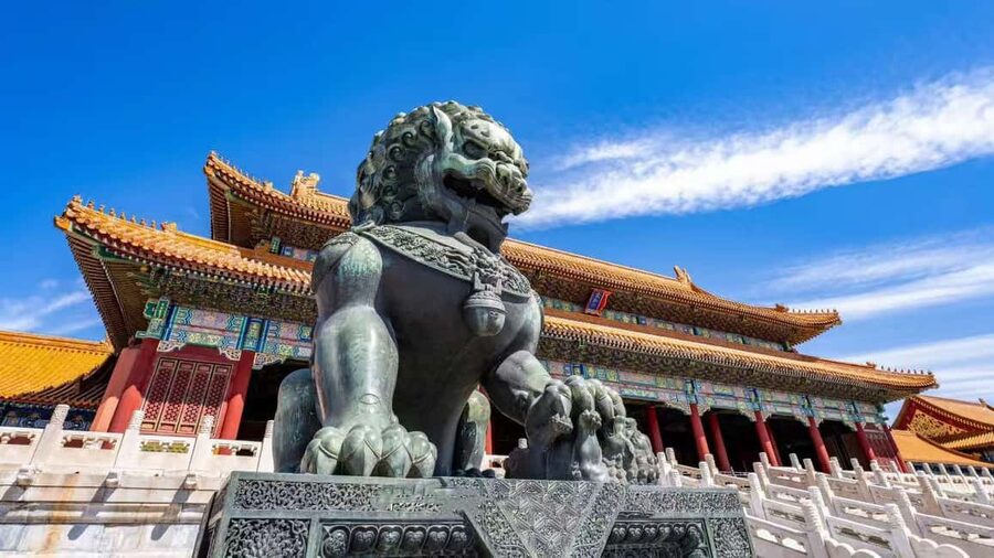 Beijing:Forbidden City Tour w/Traditional Costume Experience - What the Private Guide Adds