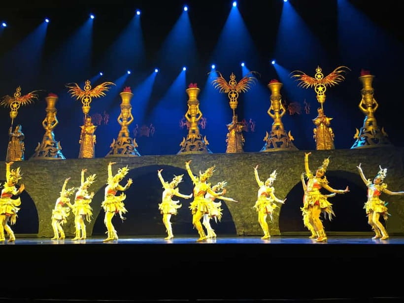 Beijing:Golden Mask Dynasty(Oriental Mythology)Show Tickets - Costumes, lighting, and the waterfall effect