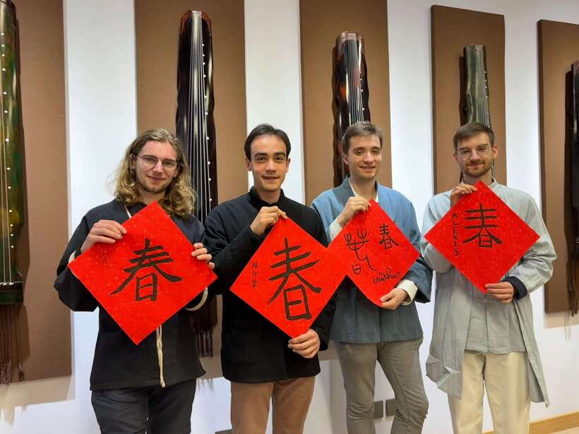 Beijing Hands-On Culture Tour: Tea, Instrument, Calligraphy - Getting there and managing the three-hour schedule