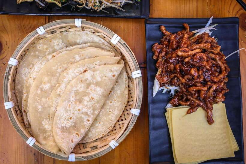 Beijing: Hidden Gems Guided Food Tour with Beer and Tastings - Practical details that affect your choice