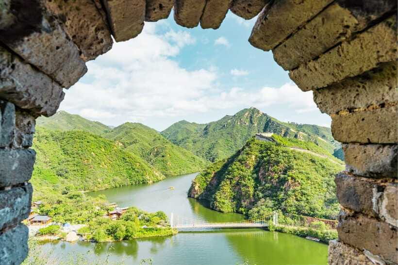 Beijing: Huanghuacheng Lakeside Great Wall Bus/Private Tour - The early ride from Beijing to the wall