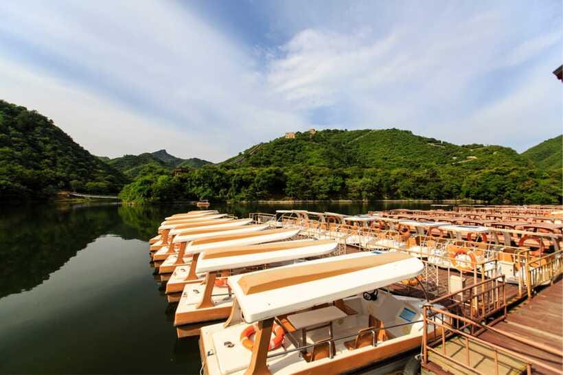 Beijing: Huanghuacheng Lakeside Great Wall Bus/Private Tour - Five and a half hours at Huanghuacheng