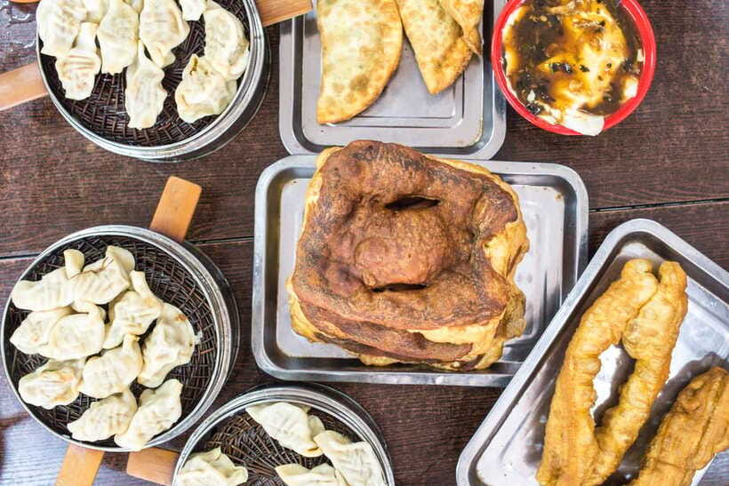 Beijing: Hutong Breakfast Food Tour - What the three-hour pace feels like