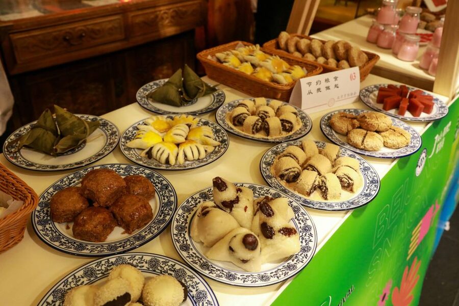 Beijing: Hutong Culinary Walking Tour with 15+ Tastings - Lamb skewers, nang bread, and baijiu