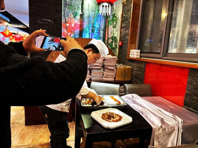 Beijing Hutong Food Crawl Delights: Peking duck, Hotpot&More - Why this Beijing food crawl works so well