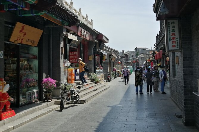 Beijing Hutongs Walking Tour - What the guide adds to the walk