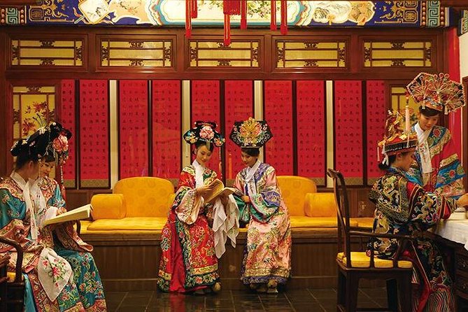 Beijing Imperial Dinning Experience with Night Tour - Bai Jia Da Yuan and the imperial atmosphere