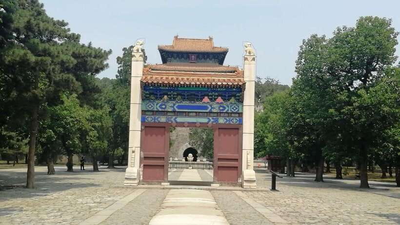 Beijing: Juyongguan Great Wall, Sacred Way & Ming Tombs Trip - How demanding is the day?
