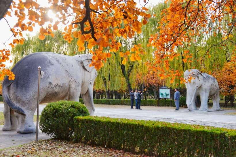 Beijing: Juyongguan Great Wall, Sacred Way & Ming Tombs Trip - The 1.5-hour ride north from central Beijing