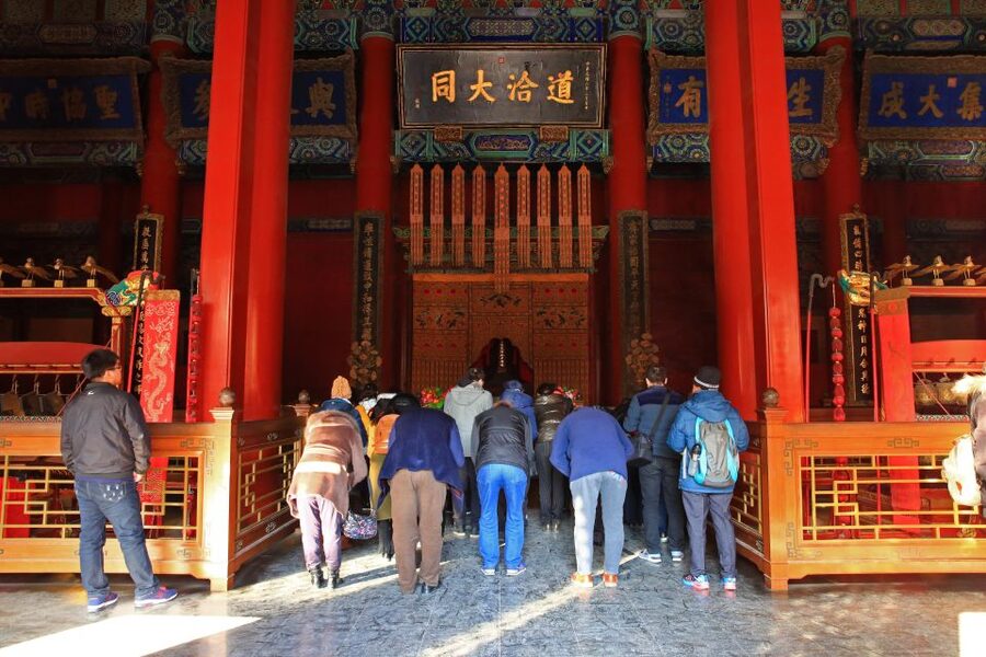Beijing: Lama Temple, Confucius Temple and Guozijian Museum - From Buddhist devotion to Confucian learning