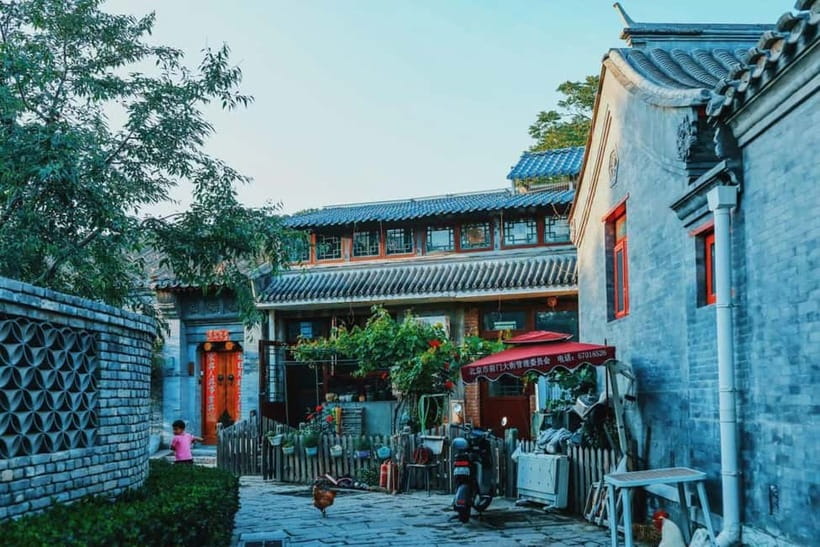 Beijing: Lama Temple E-Ticket or Full-Day Guided City Tour - What the bus and schedule mean for your day