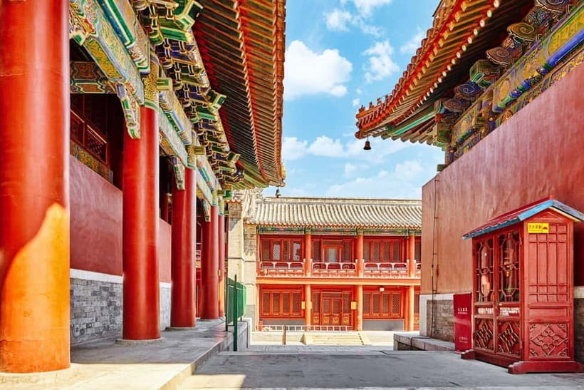 Beijing: Lama Temple Entry Ticket and Optional Guided Tour - Hutongs bring the city down to street level