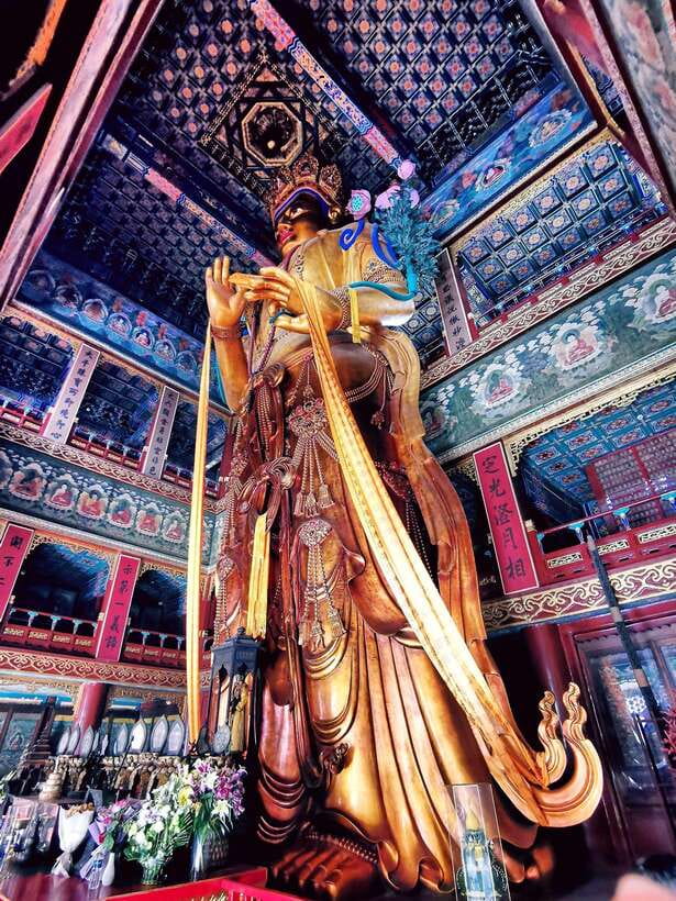 Beijing lama Temple Or Confucius Temple Tickets Reservation - Entering the Lama Temple through the first gate