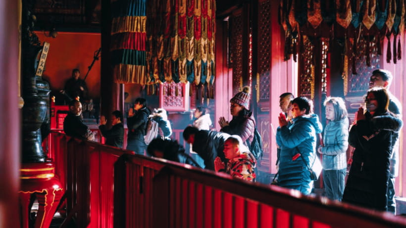 Beijing: Lama Temple (Yonghe Temple) Admission Ticket - Yonghe Palace Hall and the main ceremonial spaces