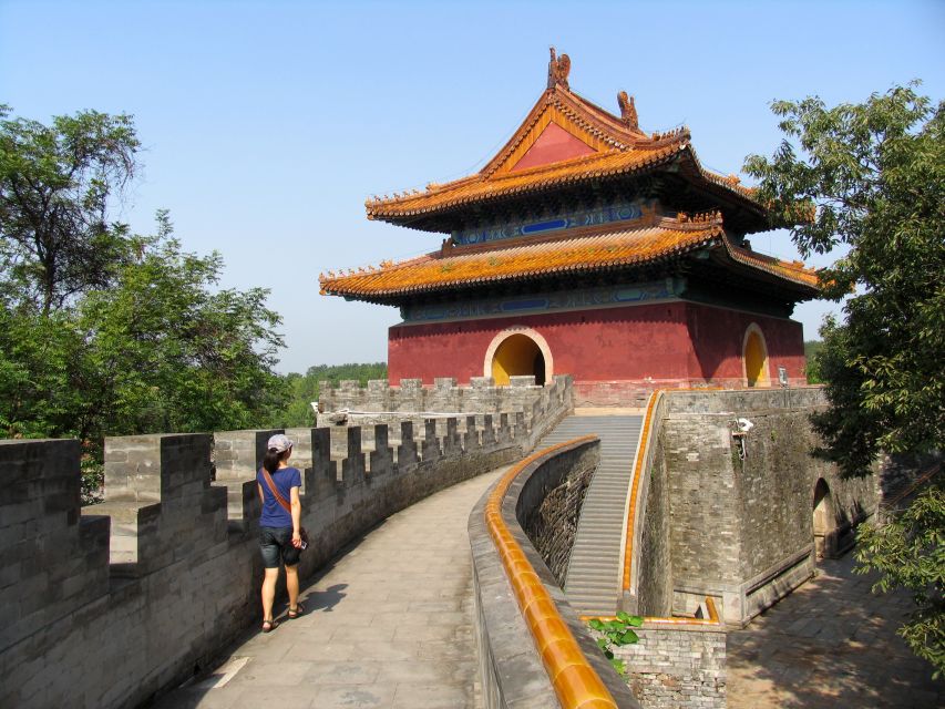 Beijing: Mutianyu Great Wall and Ming Tombs Private Tour - Who should book this Beijing day trip?