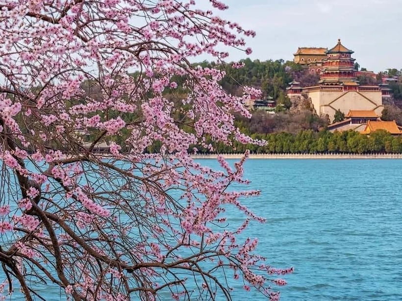 Beijing Mutianyu Great Wall&Summer Palace All Inclusive Tour - Entering the Summer Palace after lunch