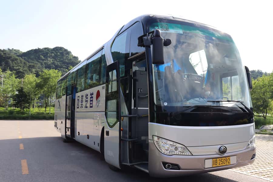 Beijing: Mutianyu Great Wall & Summer Palace Day Tour - Cable cars, toboggans, and the real cost of the Wall