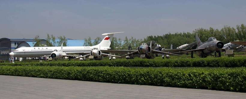 Beijing: Mutianyu Great Wall Tour and China Aviation Museum - Lunch and the long road to China Aviation Museum