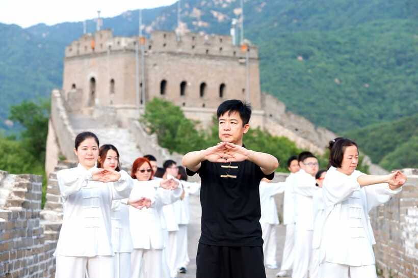 Beijing Private Tai Chi Class - Learning the nine-step form