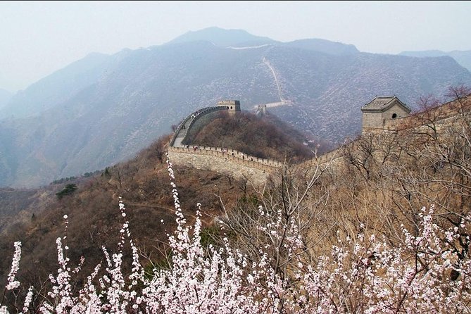 Beijing Private Tour to Mutianyu Great Wall and 798 Art District - Leaving Beijing at 8:30 in a private car
