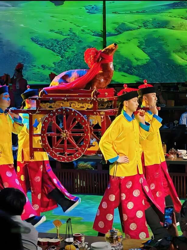 Beijing Royal Banquet with Chinese culture prefermance - Entering Yuxiandu for a royal dining experience