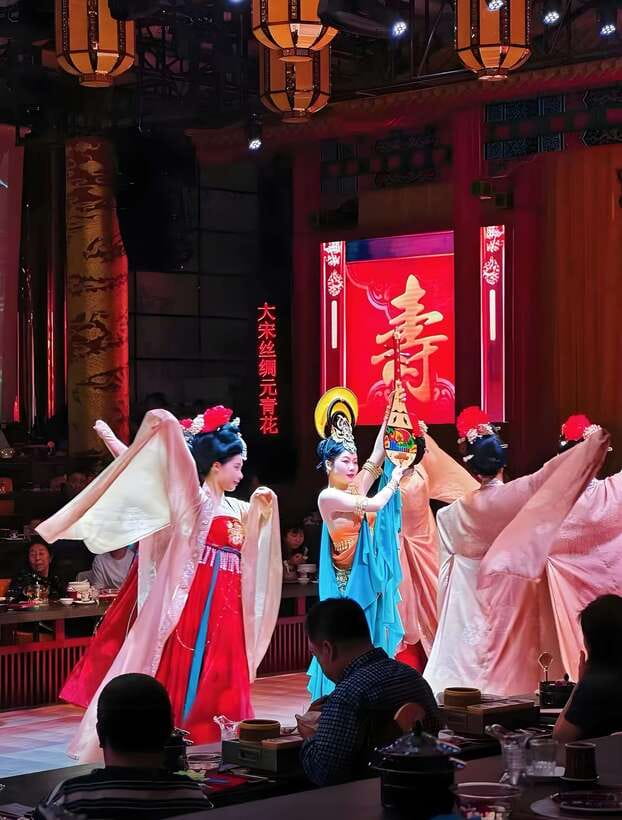 Beijing Royal Banquet with Chinese culture prefermance - The cultural performance during the meal