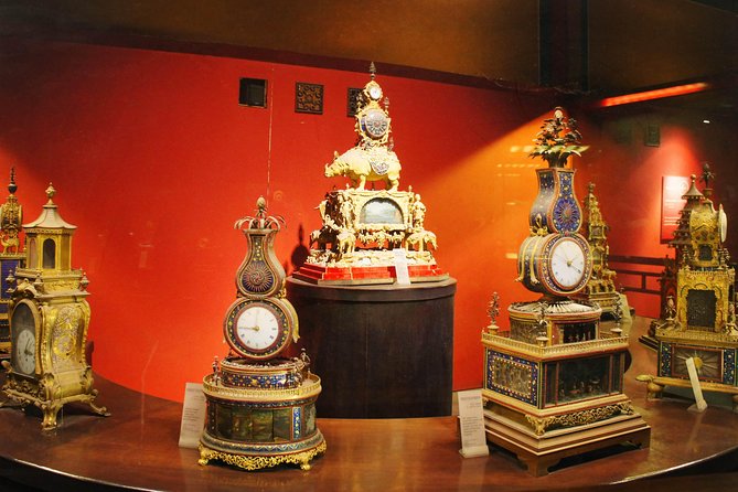 Beijing's Forbidden City with Special Viewing of Treasure Gallery and the Great Wall Ruins at Badaling - Jingshan Hill and the best city view