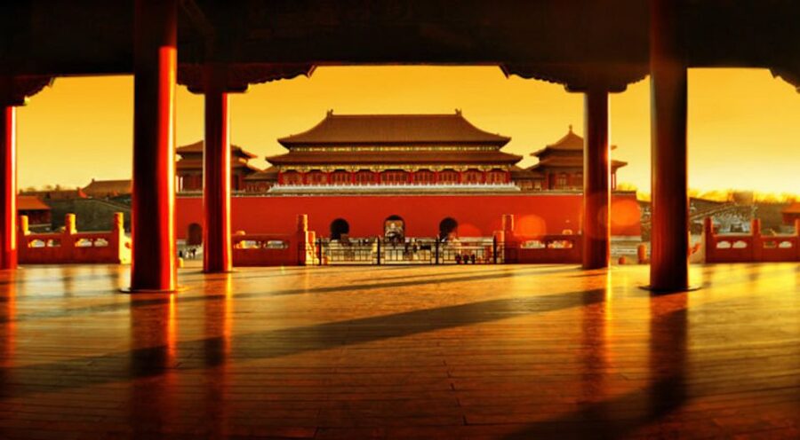 Beijing: Tianmen Square, Forbidden City & Royal Museum Tours - Crowds, heat, and the walking commitment