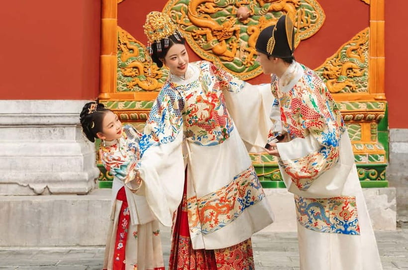 Beijing Traditional Hanfu Experience & Photoshoot for Groups - Starting at Jinyu Hutong Station Exit C