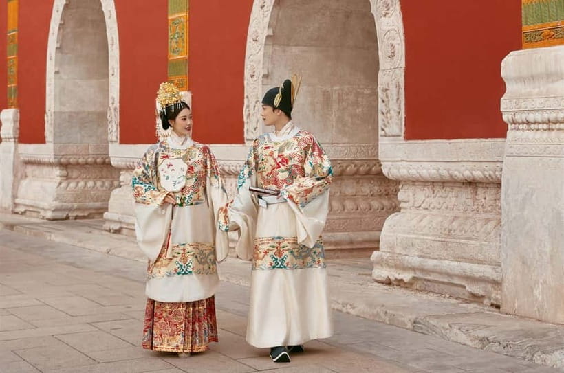 Beijing Traditional Hanfu Experience & Photoshoot for Groups - Choosing your Hanfu look