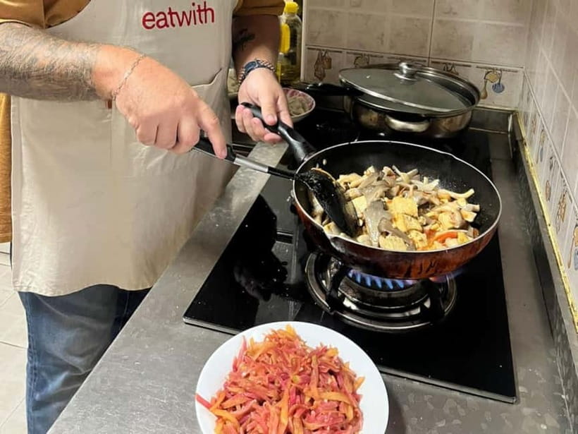 Beijing: Vegan Home Cooking & Local Market Tour with Sanxia - Who will enjoy this home cooking experience most
