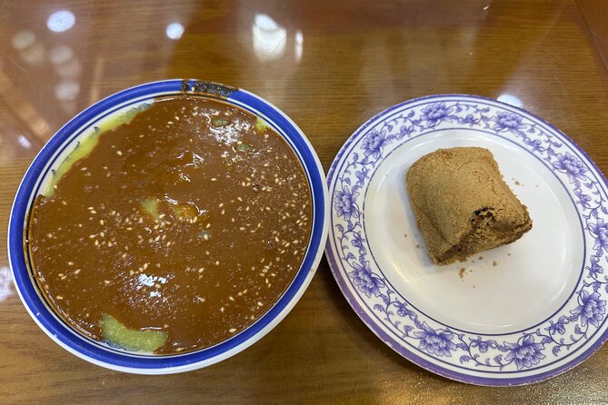 Beijing Walking Food Tour with a Local Friend - A private walk instead of a large group