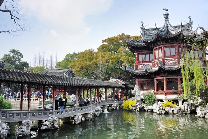 Best of Shanghai Day Tour, including Jade Buddha Temple & Bund & Yuyuan Garden - Starting at the Shanghai Museum