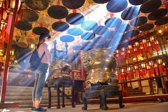 Best Seller: VIP Lantau Tai O Tour Priority Cable Car, Big Buddha - Guides can make or break the schedule