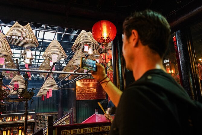 Between Capitalism & Communism: Hong Kong History Tip Based Tour - Man Mo Temple and the final link between belief and law