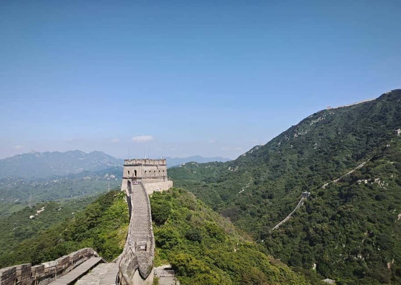 BusDa: Ancient Remnant of the Badaling Great Wall Day Tour - How the experience suits different kinds of visitors