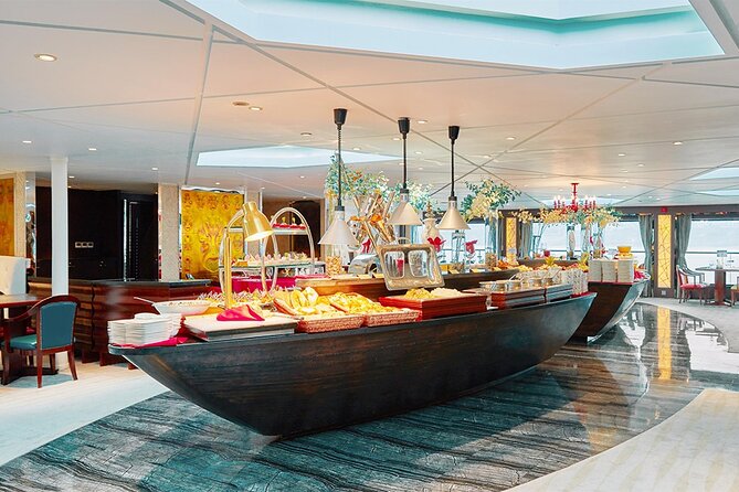 Century Cruises Chongqing to Yichang Yangzte River Tour - Cabins, meals, and life on the ship