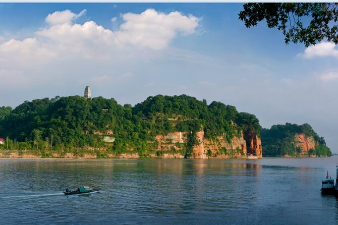 Chengdu Panda & Leshan Giant Buddha Premium Private Day Tour - Is $128 per person fair?