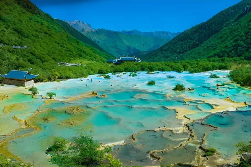 Chengdu: private 2-Day Huanglong Jiuzhaigou tour by train - Is $541 per person good value?