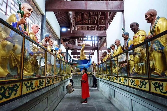 Chengdu Private Day Tour to Emei Mountain with Lunch and Cable Car Ride - How the private format affects value