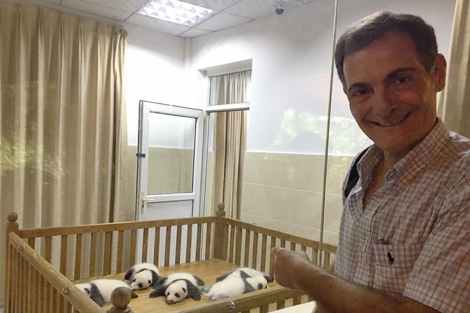 Chengdu Private Sightseeing Tour with Panda Breeding Center Visit - Kuanzhai Alley shows Chengdu’s old lanes and new energy