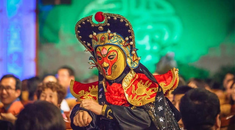 Chengdu: Sichuan Opera Show ShufengYayun & Covered Bowl Tea - Why this Chengdu evening works