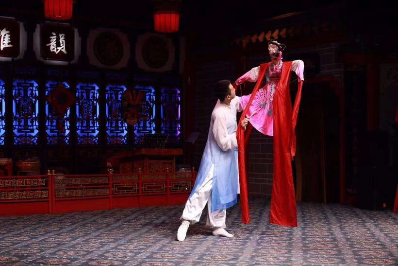Chengdu: Sichuan Opera Show ShufengYayun & Covered Bowl Tea - Who should choose this performance?