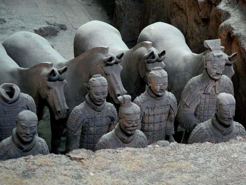 Chengdu: Xi'an Terracotta Warriors Day Trip by Bullet Train - Xi’an City Wall, with Muslim Street as a possible extra