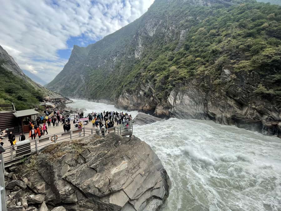 China Shangri-La Tiger Leaping Gorge : A Canyon Adventure - Who should book this canyon trip?