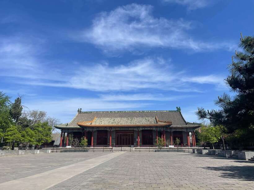Chinese Kungfu class in old temple beside Forbidden Ci - What makes this Beijing kung fu class special