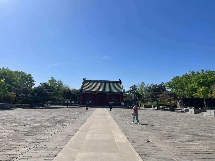 Chinese Kungfu class in old temple beside Forbidden Ci - Shaolin background and practical self-defense