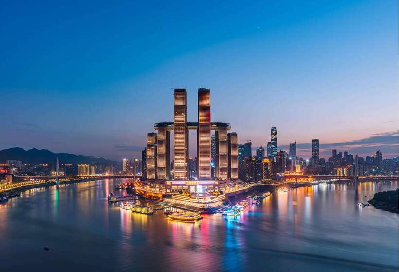 Chongqing: 1-day Essential Guided City Tour without Car - Getting around without a private car