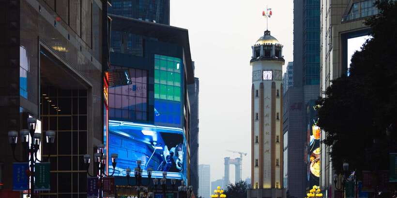 Chongqing: 1-day Essential Guided City Tour without Car - Optional cable car and Longmenhao choices