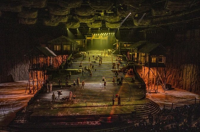 Chongqing 1949 Ticket Epic Historical Spectacle - Why the 700-person cast matters